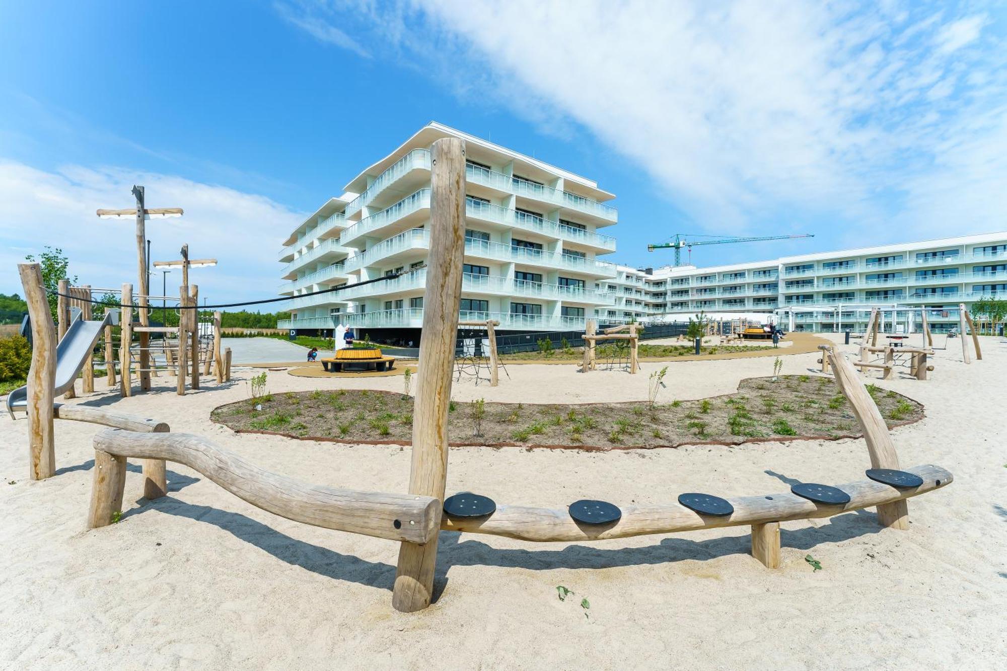 Apartamenty Lighthouse - Polanki Aqua - Blue Kołobrzeg Exteriör bild