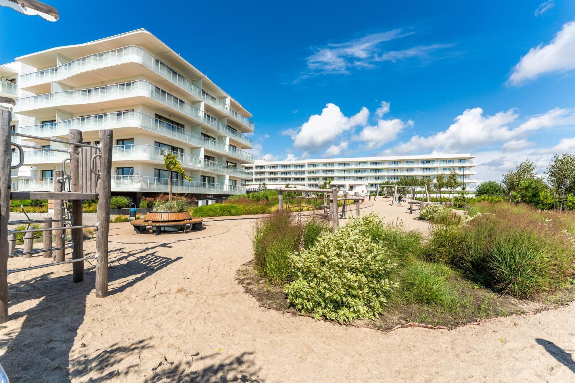 Apartamenty Lighthouse - Polanki Aqua - Blue Kołobrzeg Exteriör bild