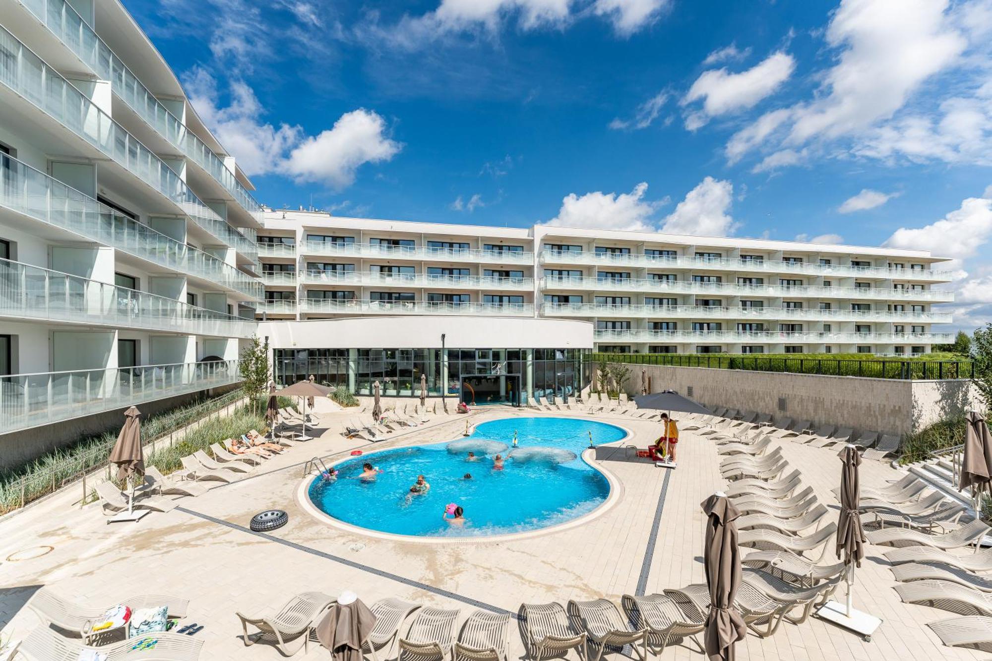 Apartamenty Lighthouse - Polanki Aqua - Blue Kołobrzeg Exteriör bild